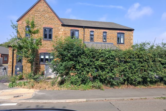 31, Braunston Lane, Daventry photo 2
