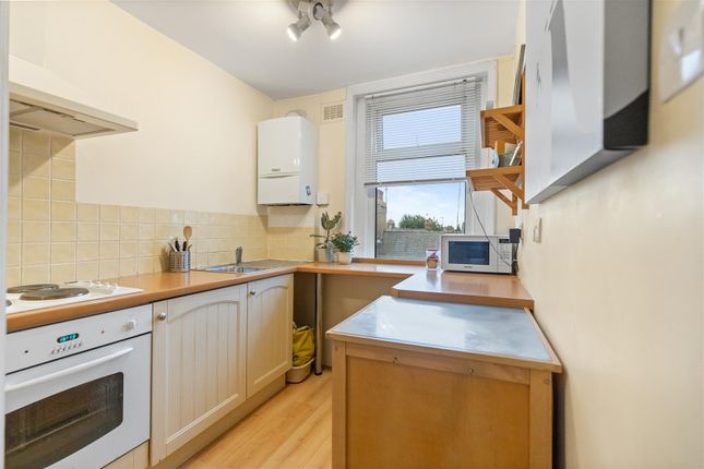 TFF 27, Hemstal Road, London photo 4