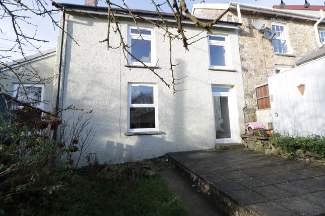 1, Sunny Hill, Llanarth photo 3