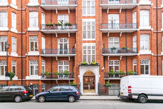 Flat to rent in Chiltern Street, Marylebone, London