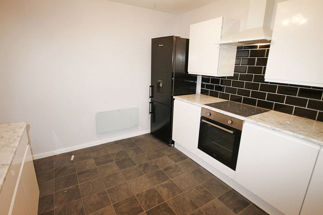 Flat to rent in Lingley Road, Great Sankey