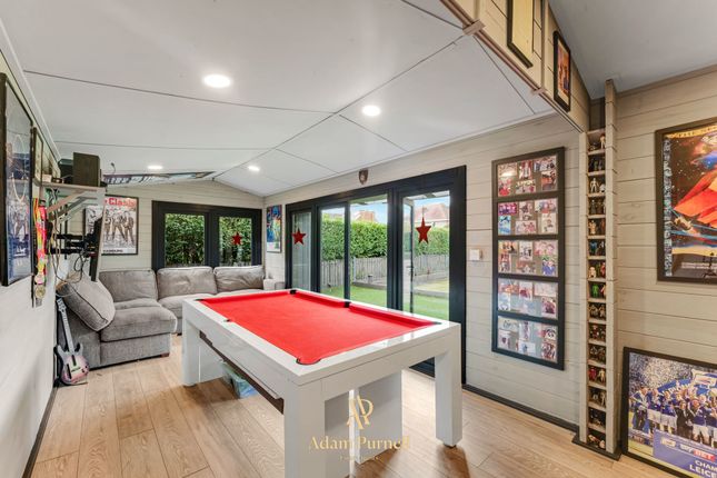 153 Coventry Road, Hinckley photo 3