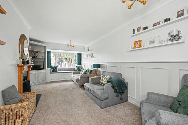 26, St Margarets Close, Berkhamsted photo 3