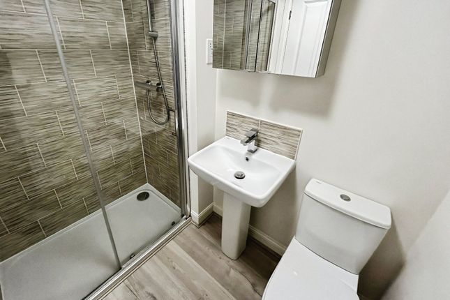 Atherton Court, Hyde photo 3