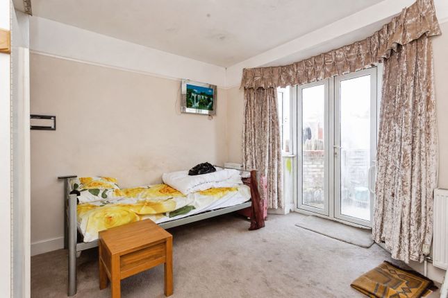 42, Stanhope Park Road, Greenford photo 4