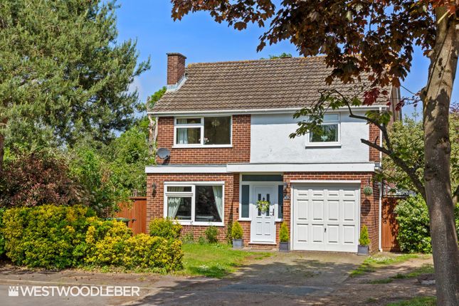 Thumbnail Detached house for sale in Woodstock Road, Broxbourne