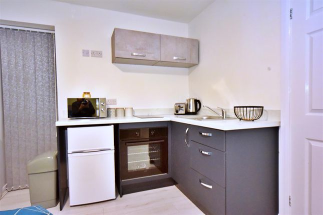 Thumbnail Flat to rent in Southfield Road, Middlesbrough