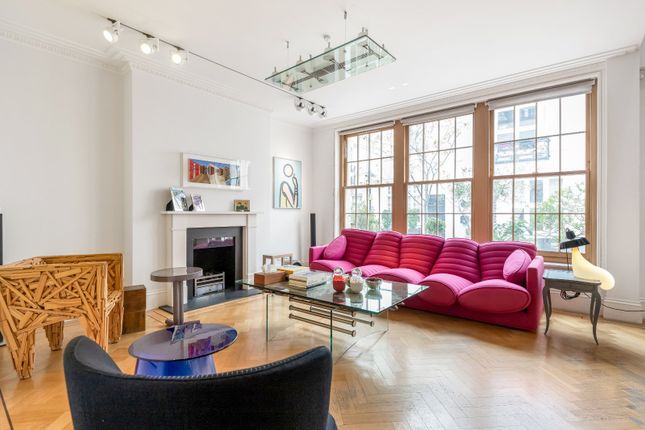 14, Ennismore Mews, London photo 4