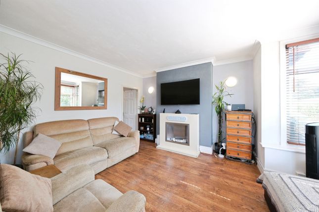 5, Bonet Lane, Rotherham photo 2