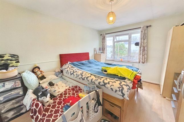 Terraced house for sale in Wooder Gardens, London