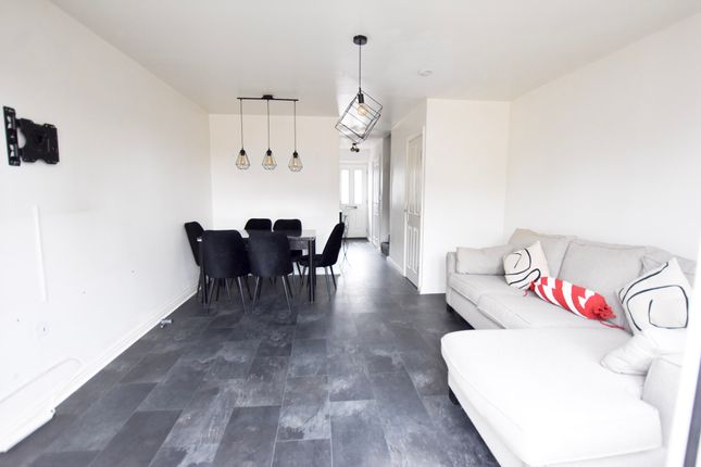8 South Lodge Mews, Swadlincote photo 4