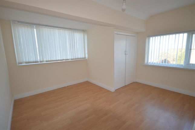 Thumbnail Flat to rent in The Square, Castleford