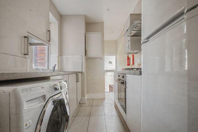 13, Brandon Grove, Newcastle upon Tyne photo 4