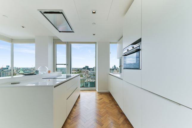 Flat for sale in Southbank Tower, 55 Upper Ground, London