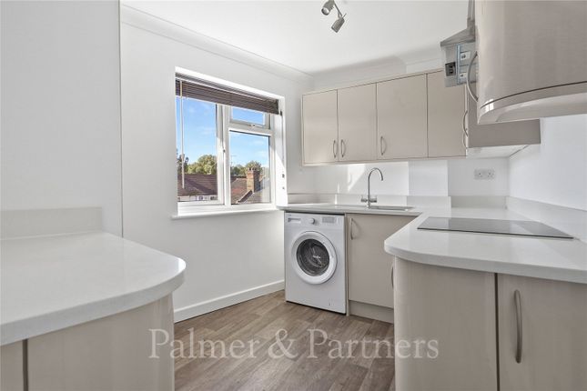 6 Woburn Court,, New Writtle Street, Essex photo 4