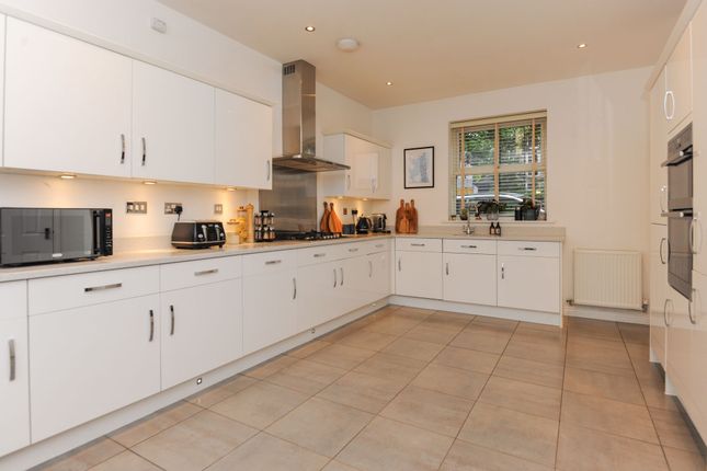 5 Hallamgate Road, Sheffield photo 2