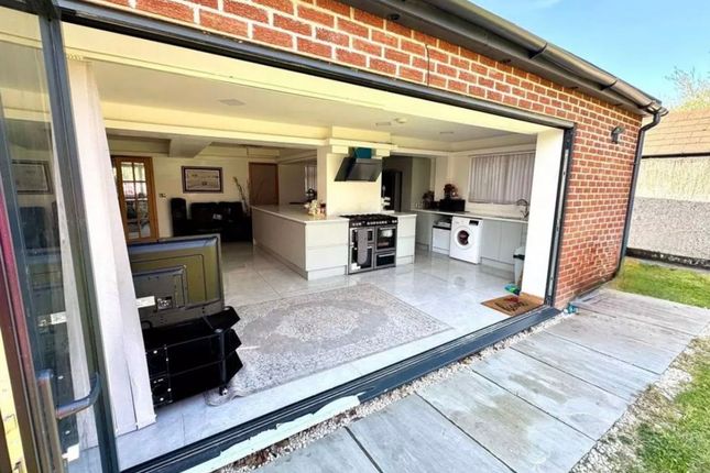 5 Ashbrook Farm Close, Stockport photo 4