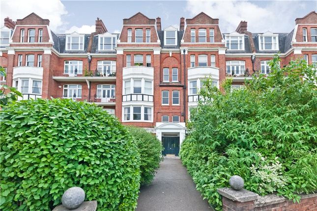 Flat to rent in Castelnau Mansions, Castelnau, Barnes, London