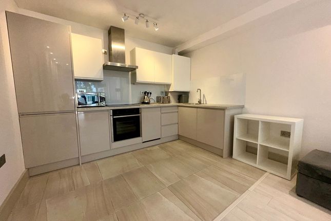 2, Hillcrest Gardens, Esher photo 5