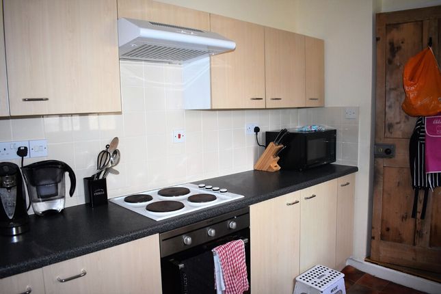 2, Longcroft Cottages, Yeovil photo 5