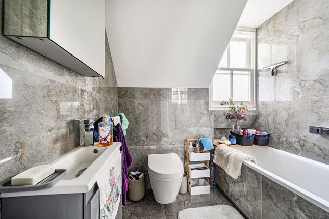 Flat 5, 48A High Street, Barnet photo 3
