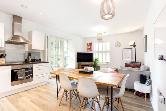 Flat for sale in Palladian Gardens, London