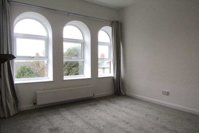 Flat to rent in Cliff Road, Dovercourt, Harwich