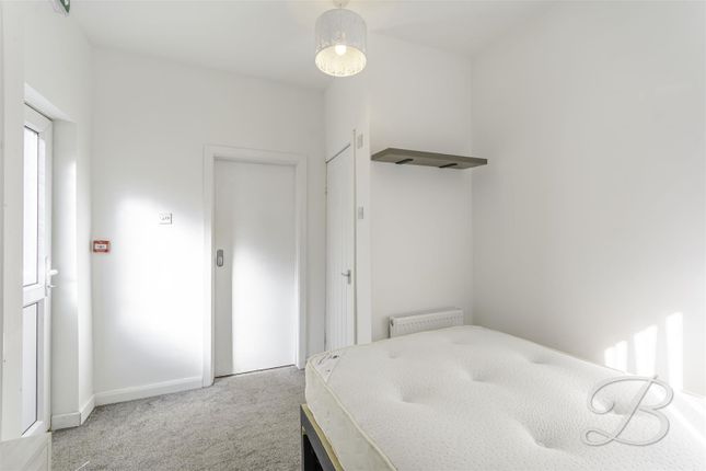 Room 2, 51, Princes Street, Mansfield photo 3