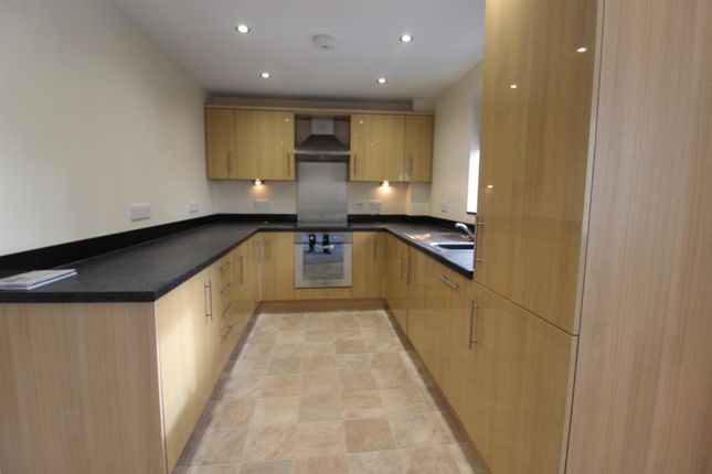 Flat 4, Wimbledon House, Billingham photo 4