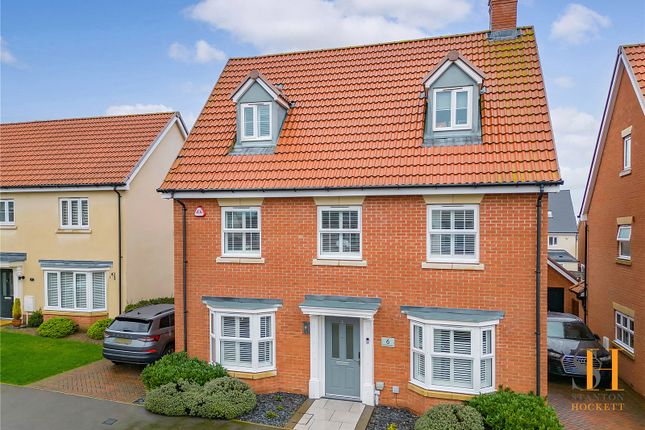 Thumbnail Detached house for sale in Stamford Drive, Basildon, Essex