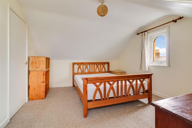 Flat 5, 56, Bateman Street, Cambridge photo 3