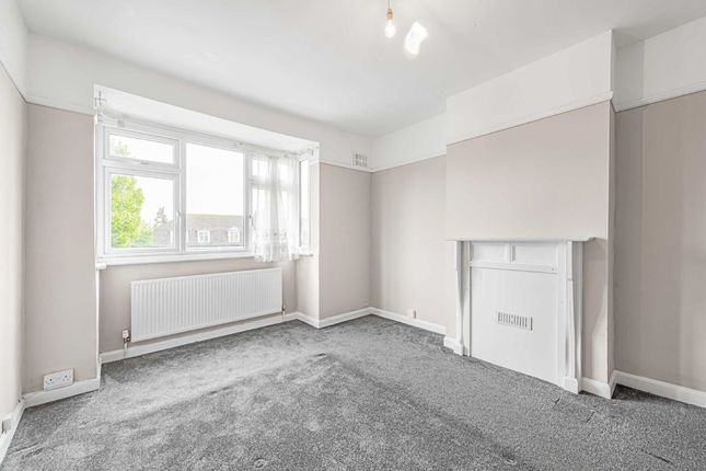 Terraced house to rent in Southcroft Road, London