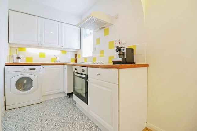 150, Mead Avenue, Slough photo 3