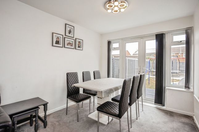 1, Barrett Drive, Leicestershire photo 4