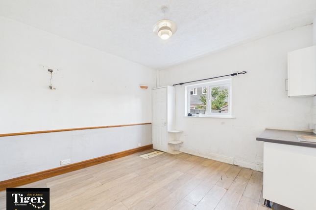 21, Garton Avenue, Blackpool photo 4