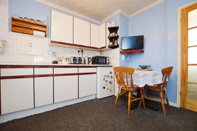 End terrace house for sale in Derwent Road, Scunthorpe