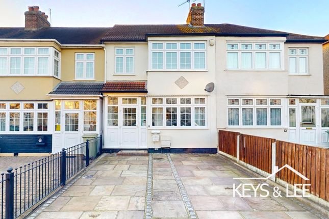 Thumbnail Terraced house for sale in Hillfoot Avenue, Romford