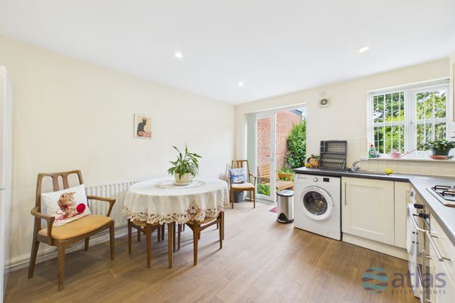 28, Shipton Close, Liverpool photo 4