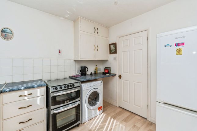 29, Fern Road, Hampshire photo 4