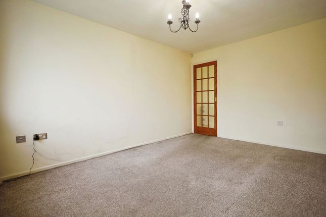 18 Portesham Gardens, Bournemouth photo 4