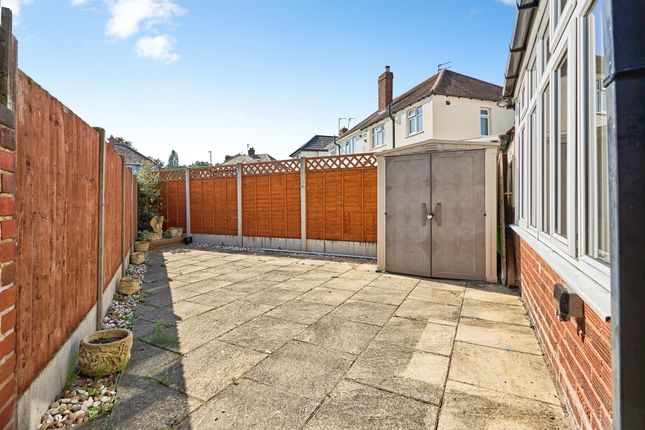 2, Maple Avenue, Wednesbury photo 4