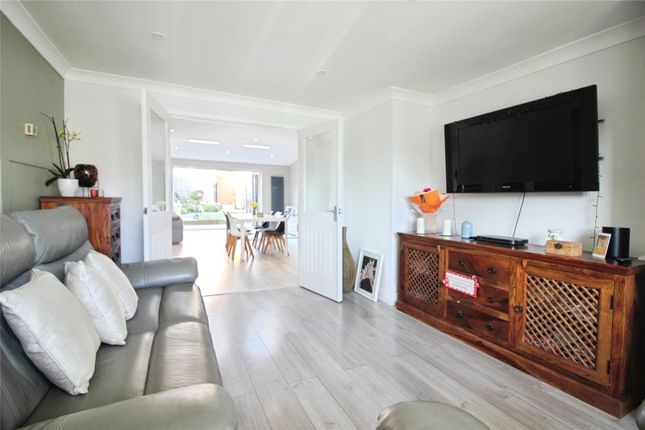22, Calbourne Drive, Reading photo 4