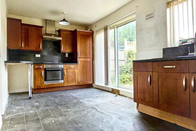 19, Derwent Gardens, Goldthorpe photo 2