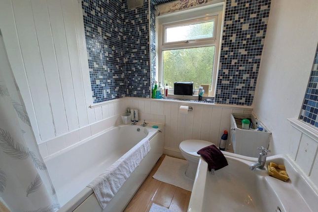 18, Greenwell Row, Bradford photo 5