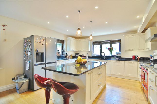 3, Heazle Place, Gloucestershire photo 3