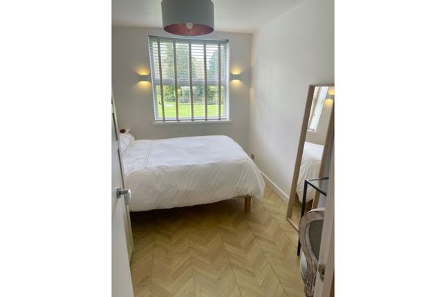 Flat for sale in Woolmead Avenue, London