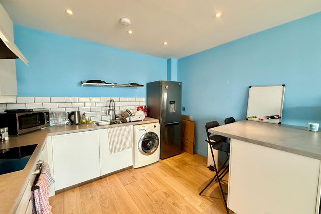 2, Spencer Way, LONDON photo 4