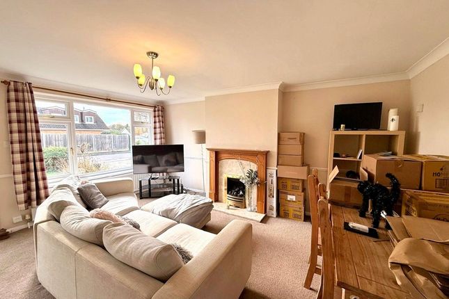 23, Waverley Drive, Ash Vale photo 4