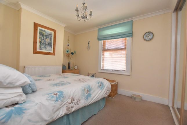 End terrace house for sale in Victoria Grove, Hythe