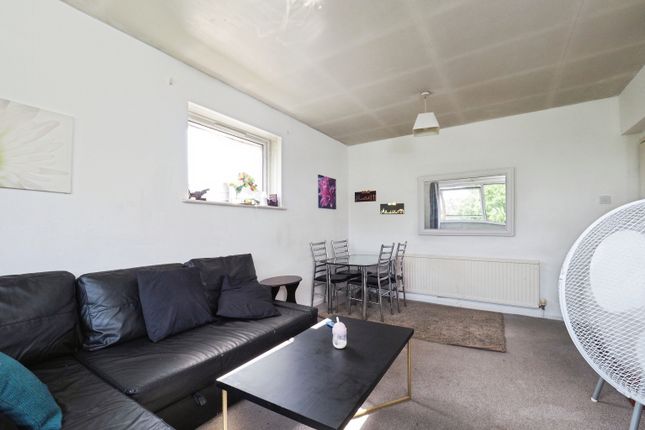 Flat 5, St. Chads, Conway Road, Carlton, Nottingham photo 4